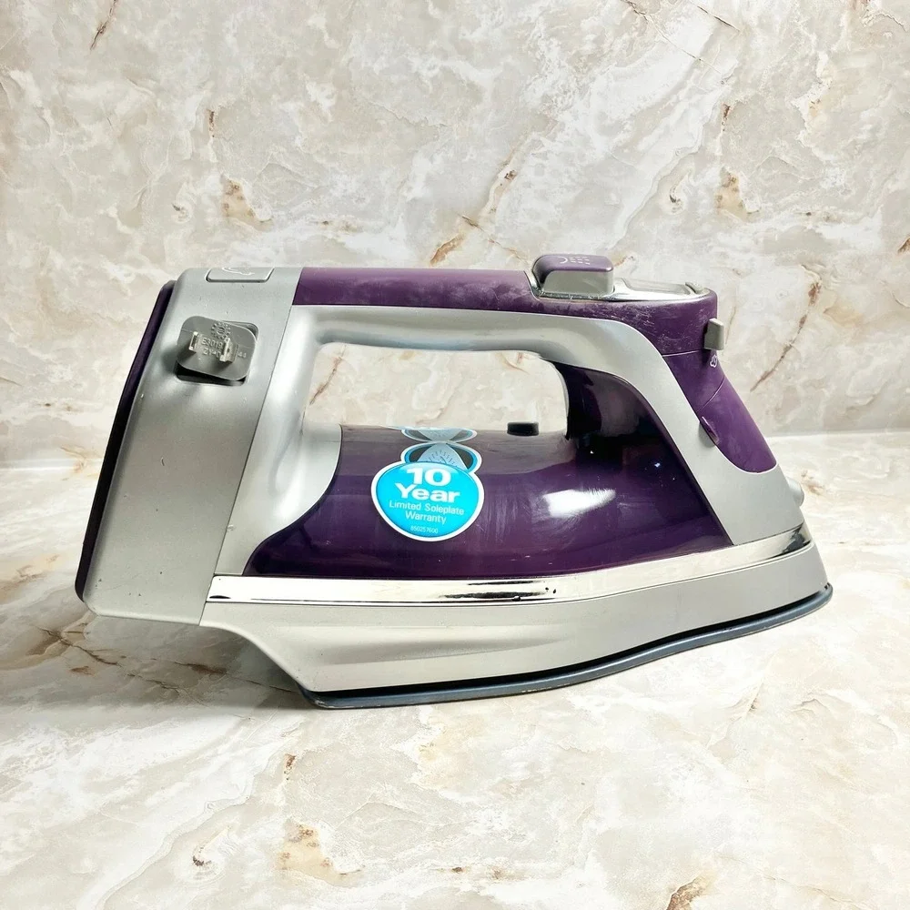Hamilton Beach 19902R Durathon Digital Iron w/ Retractable Cord 1700W